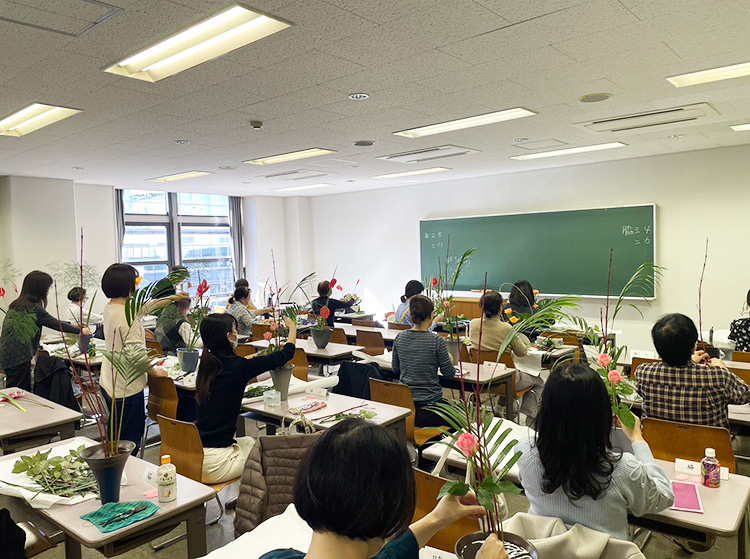 研究会生花の様子